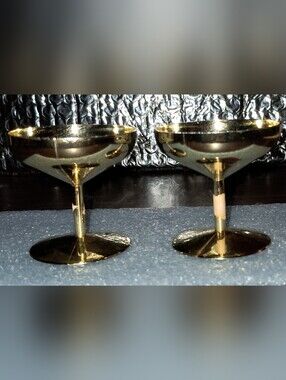 FREE with PURCHASE CHAMPAGNE GLASSES (2) PLASTIC MINI